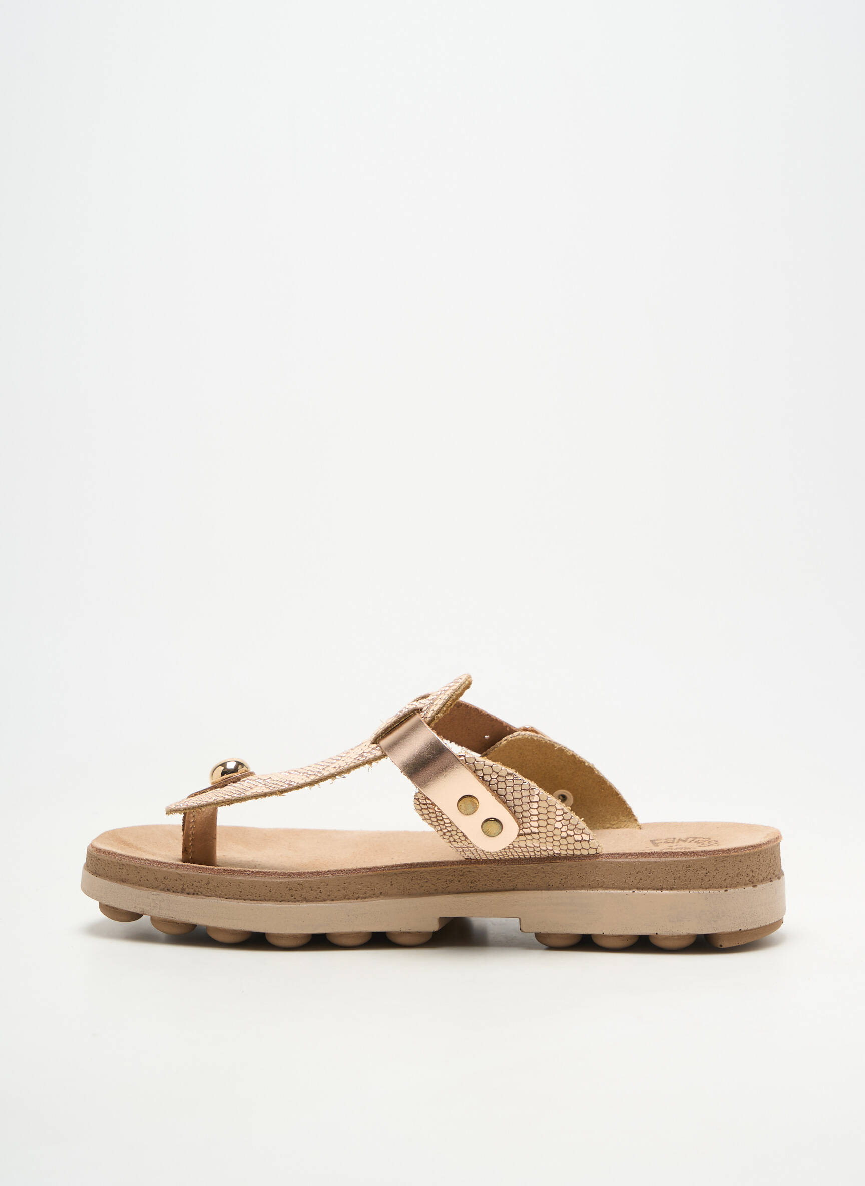 Șlapi vârf deschis toc plat până la 3 cm bej FANTASY SANDALS femeie