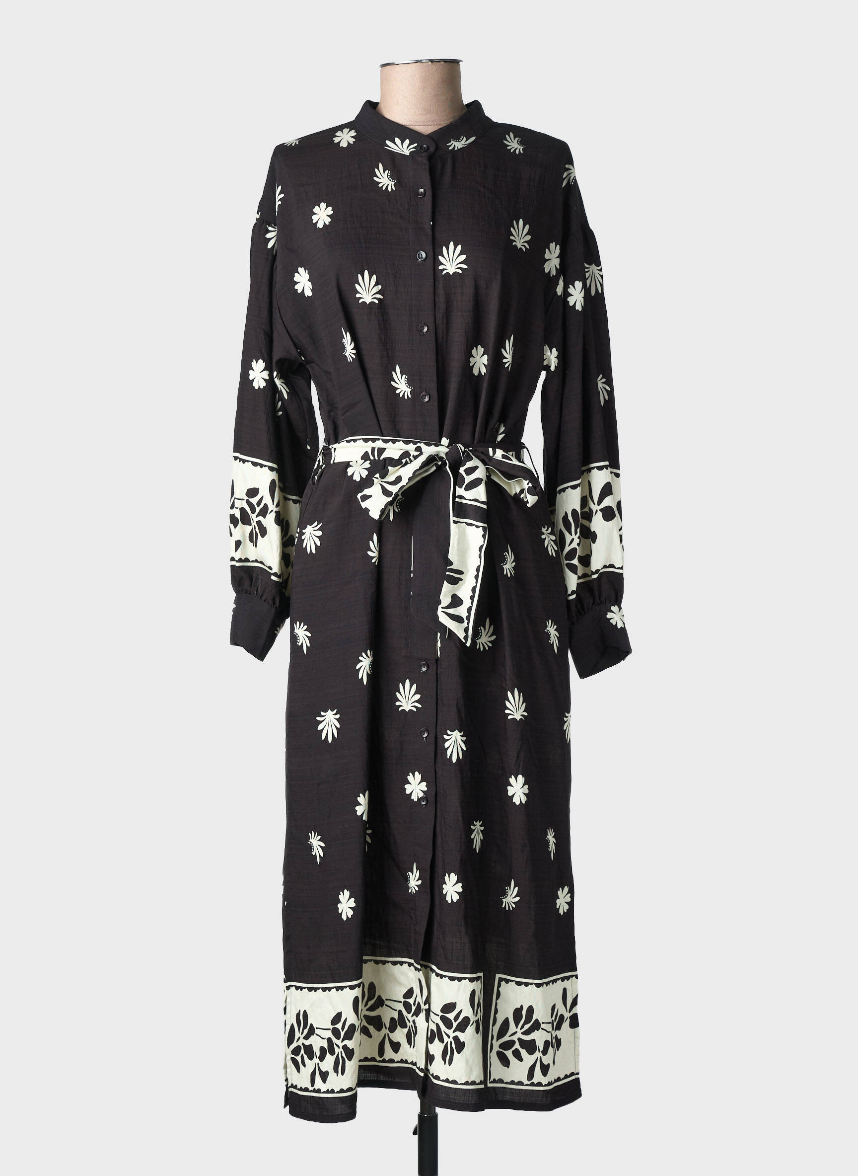 Rochie lungă mâneci lungi mâneci lungi negru EMILIE.K femeie