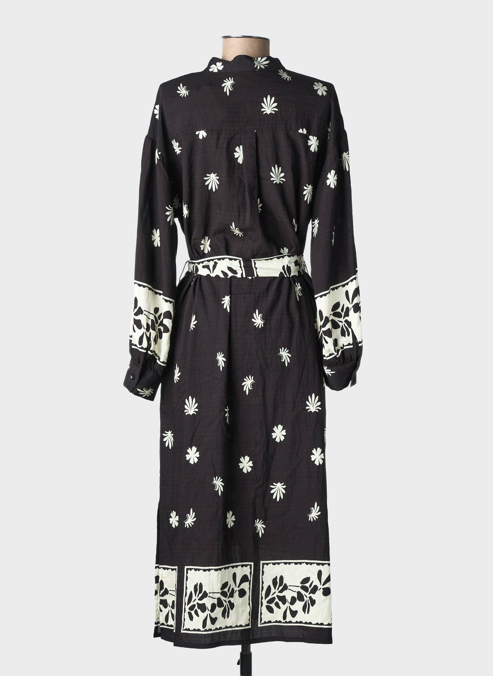 Rochie lungă mâneci lungi mâneci lungi negru EMILIE.K femeie