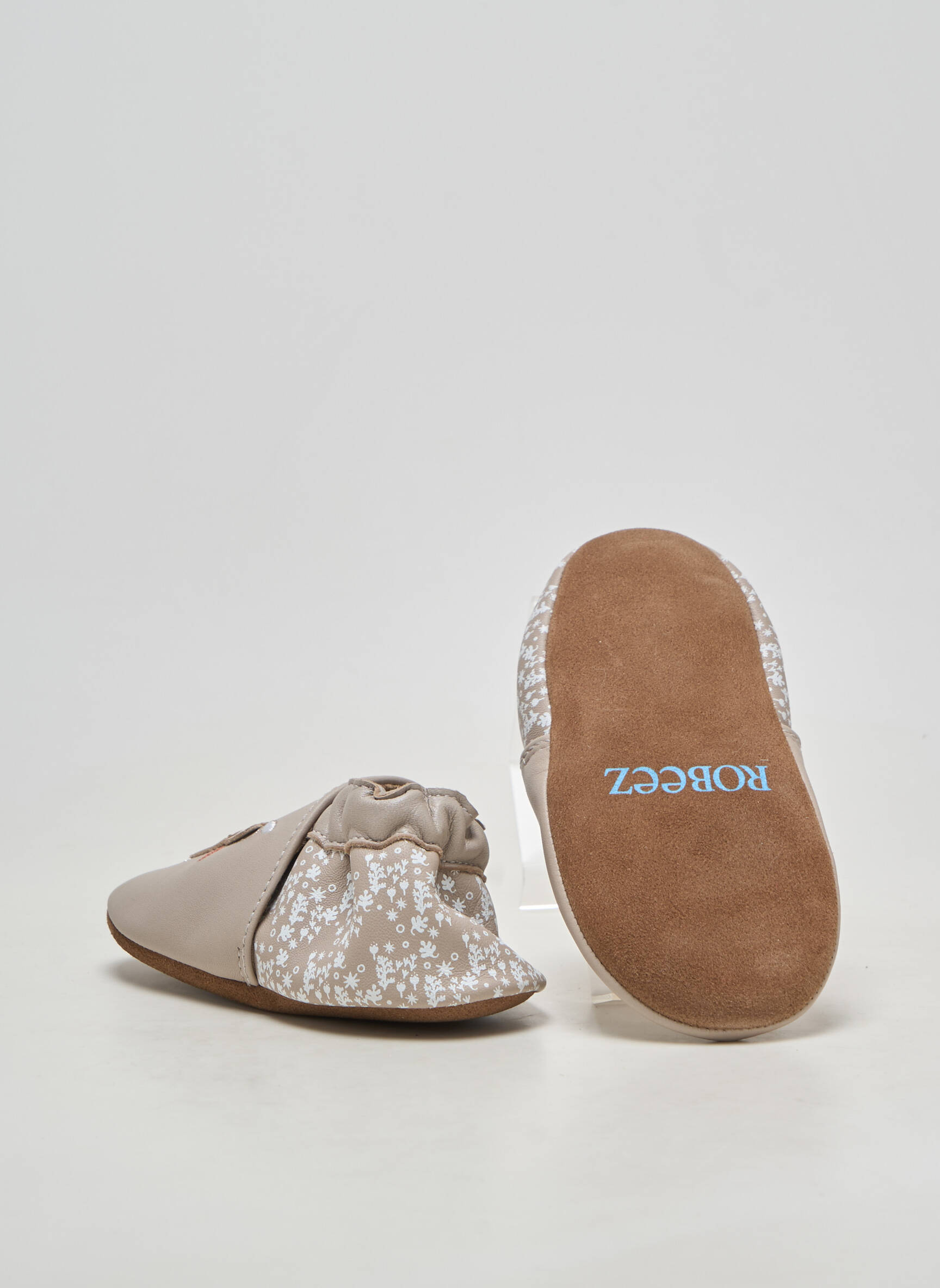 Papuci/pantofi de casă material neted vârf rotund gri ROBEEZ fată