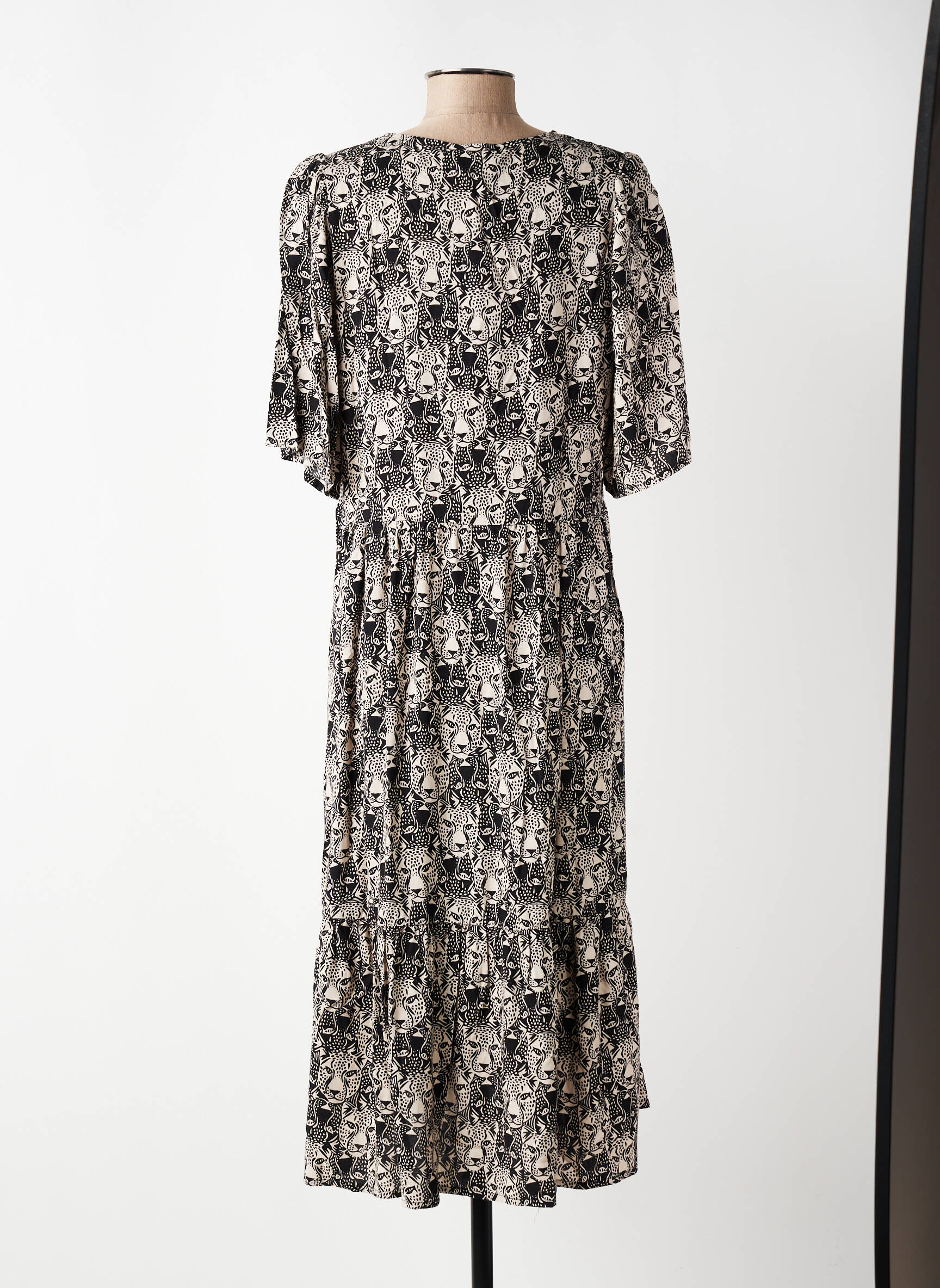 Rochie midi imprimeu fantezie mâneci scurte negru ZILCH femeie
