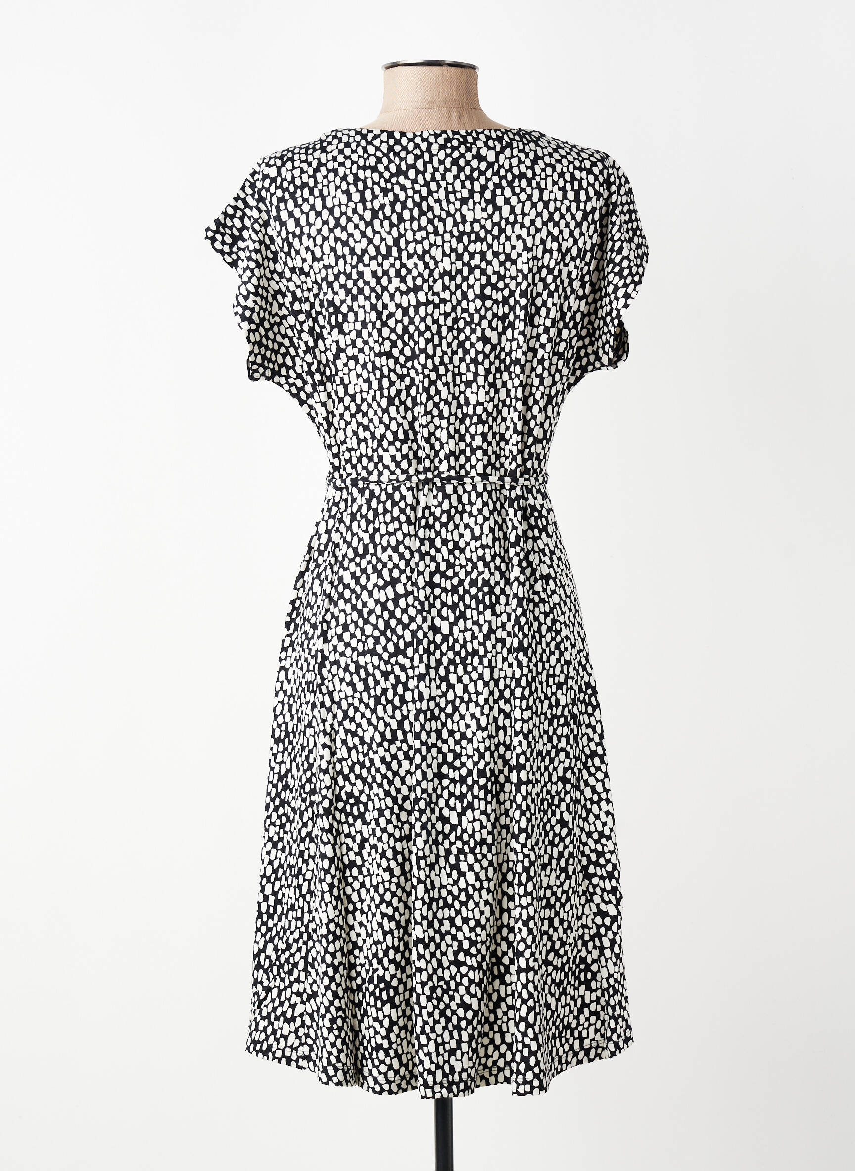 Rochie midi croială fluidă mâneci scurte negru KAFFE femeie