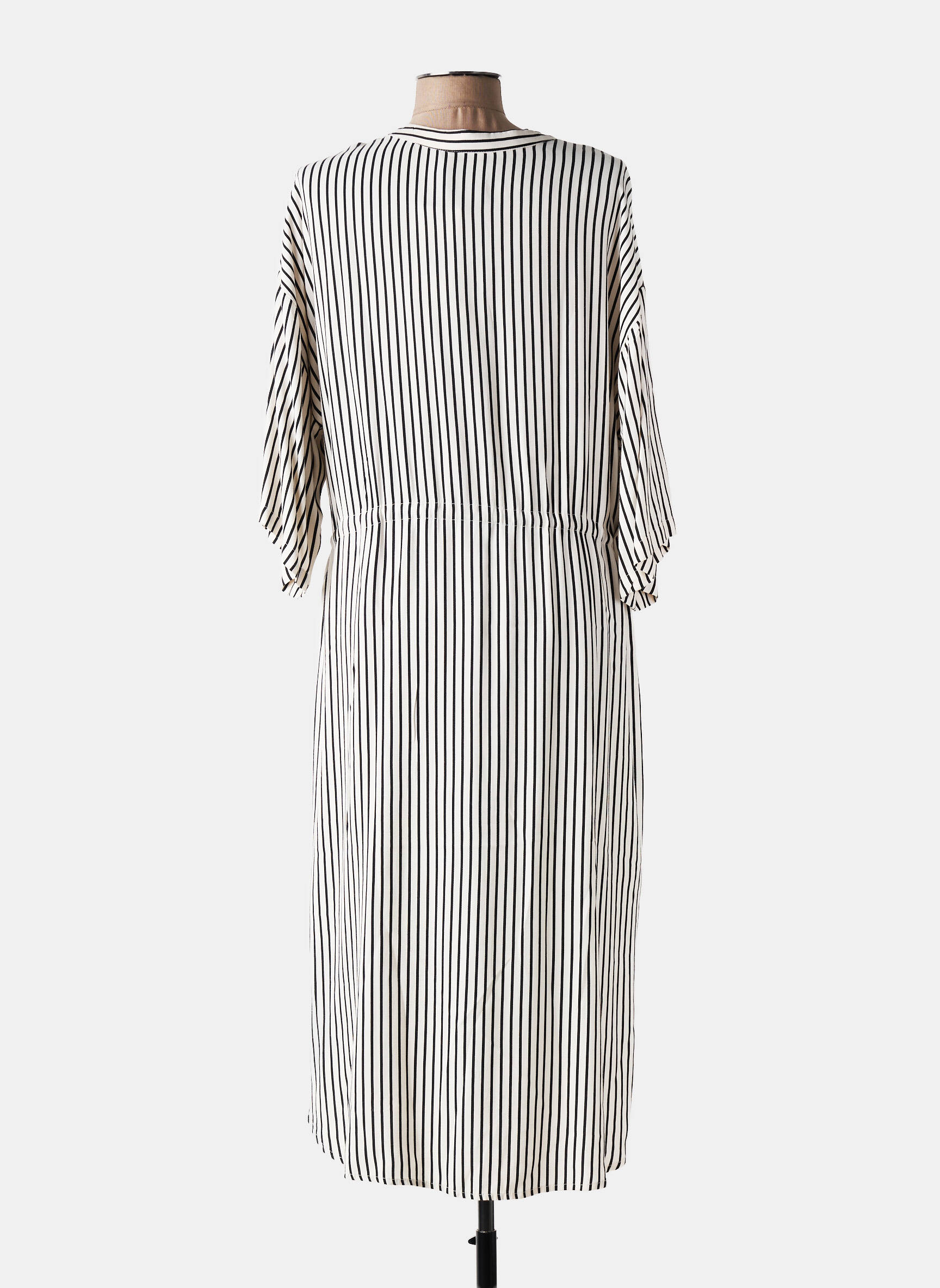 Rochie lungă croială cambrată mâneci 3/4 bej KAFFE femeie