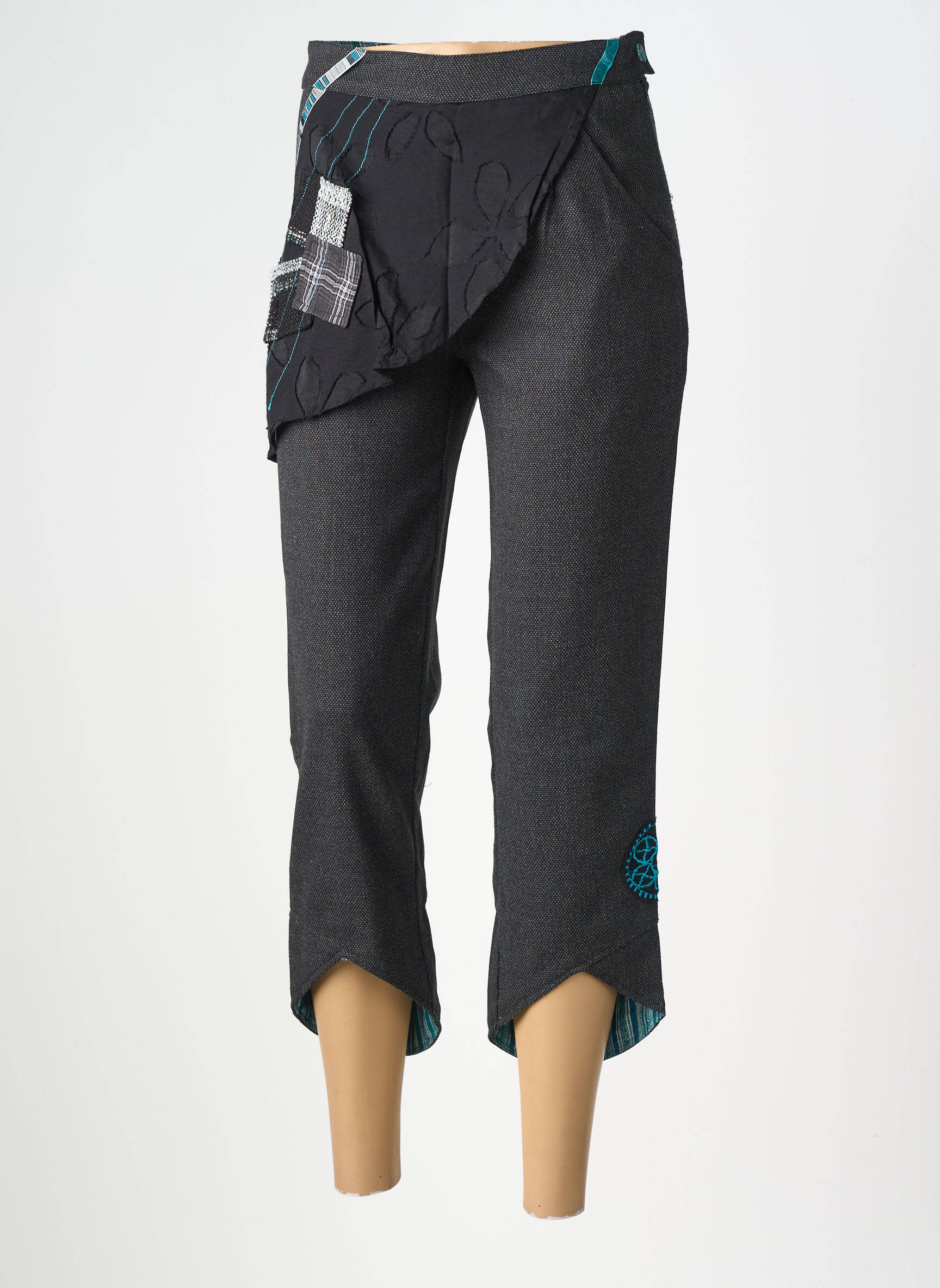 Pantalon trei sferturi croială dreaptă mărime normală negru ALL BEAUTIFUL femeie