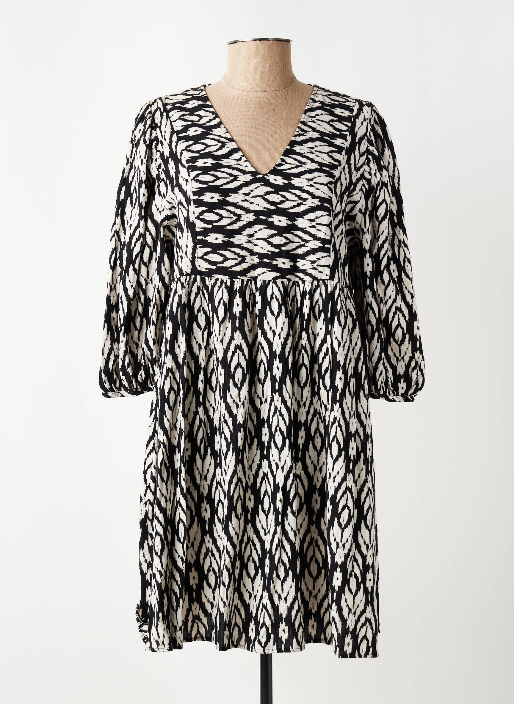 Rochie midi mâneci 3/4 mâneci 3/4 negru VERO MODA femeie