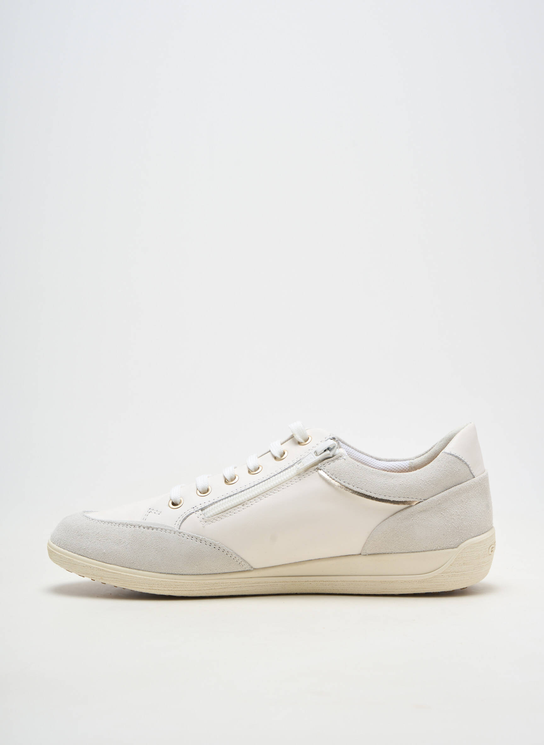 Adidași material neted toc plat până la 3 cm alb GEOX femeie