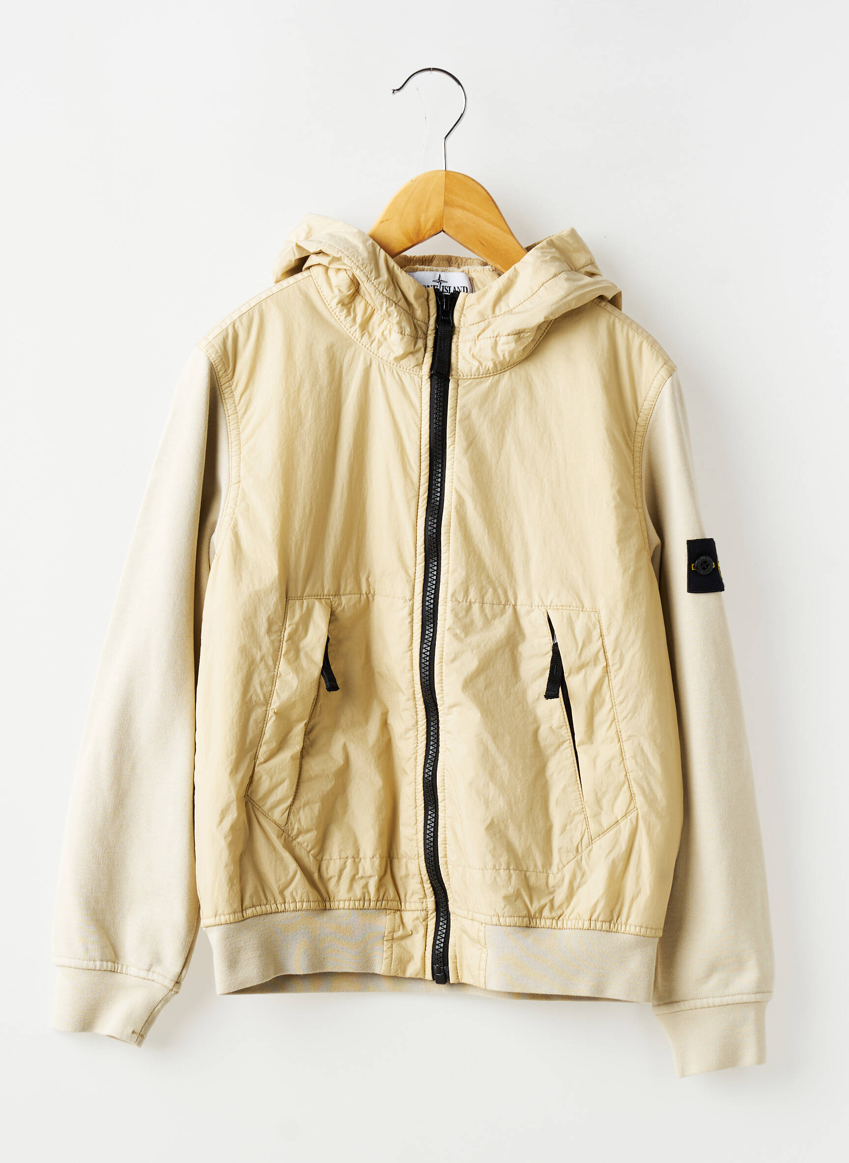 Jachetă vânt buzunare cu glugă bej STONE ISLAND băiat