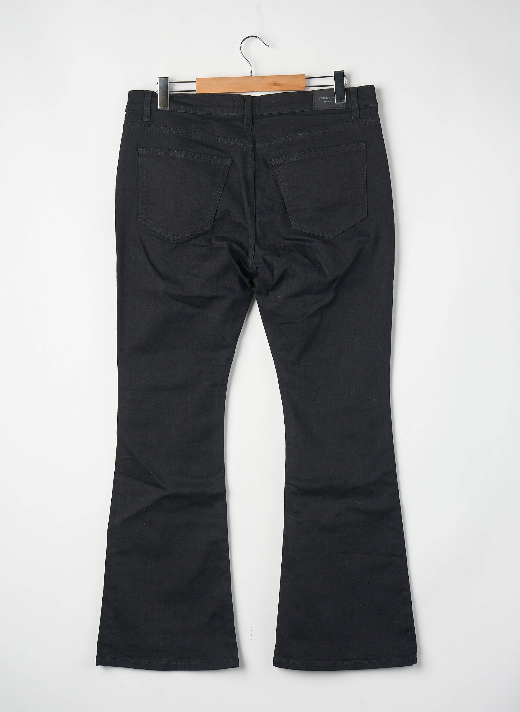 Blugi bootcut negru GINA TRICOT femeie