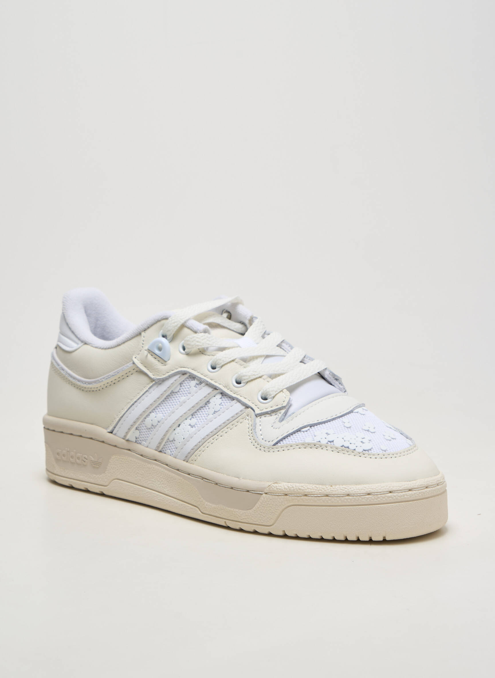 Adidași bej ADIDAS femeie