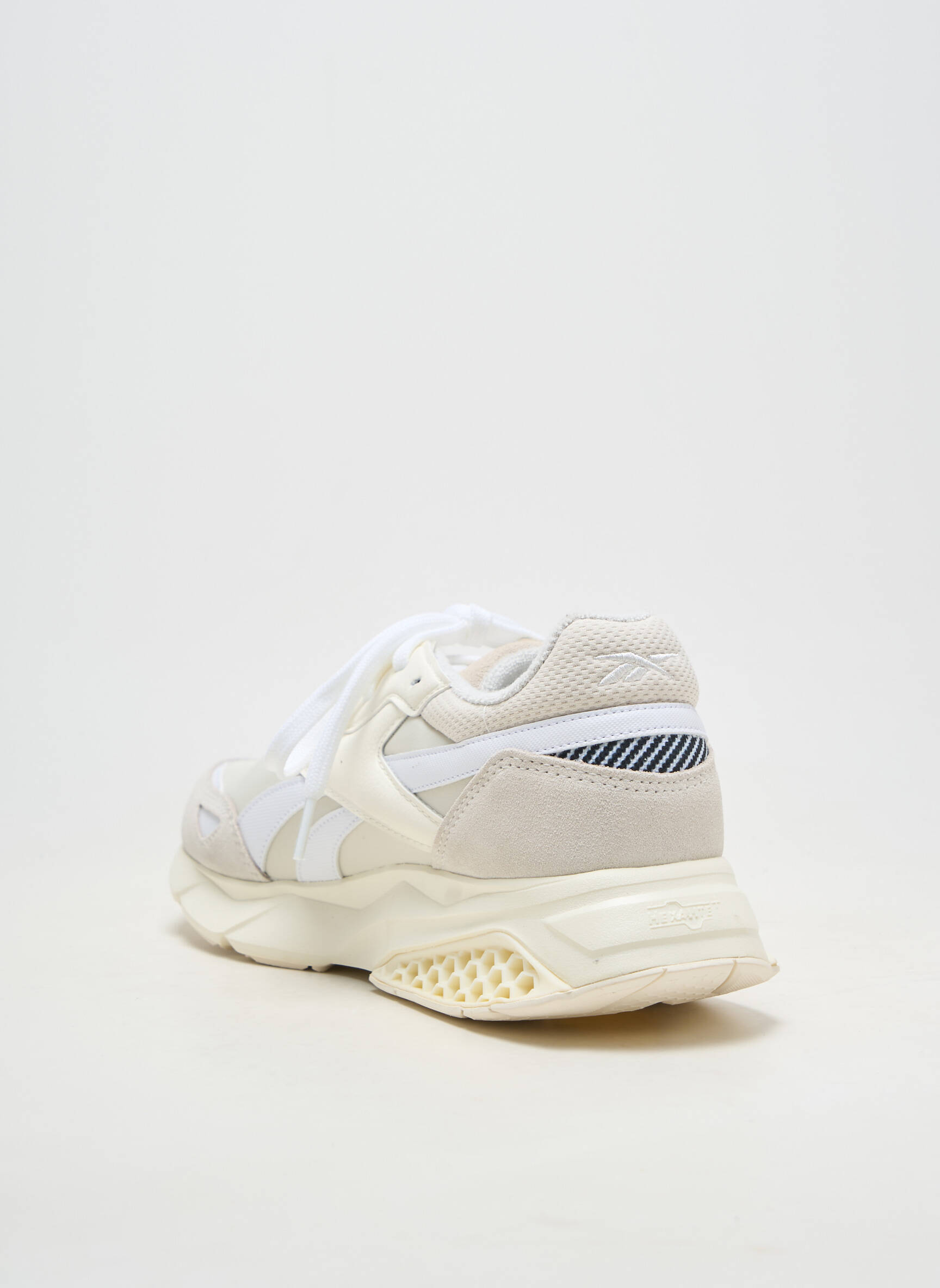 Adidași bej REEBOK femeie